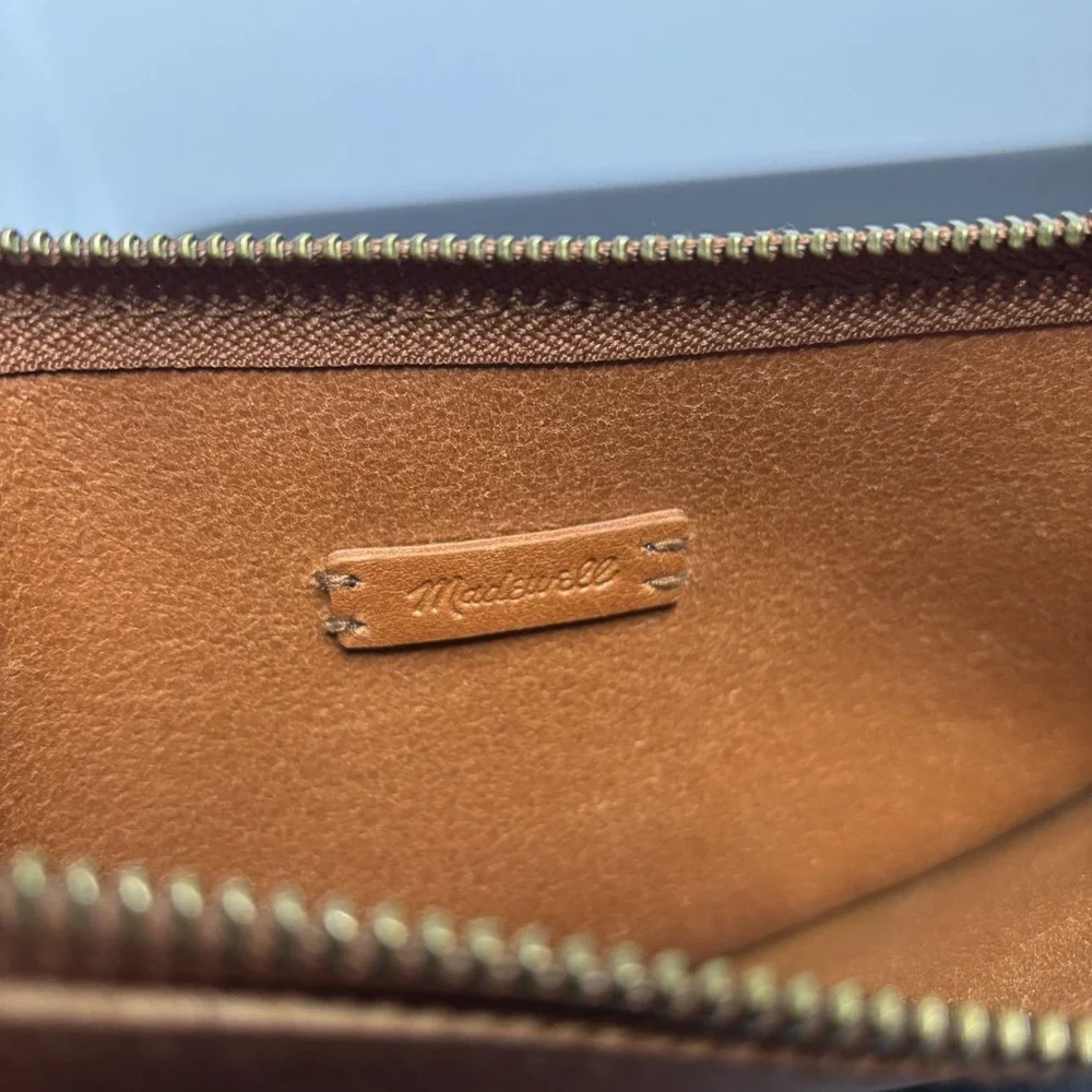 Madewell Women's The Sydney Clutch Bag in Brushed Carmel Cow Leather Zip Casual
